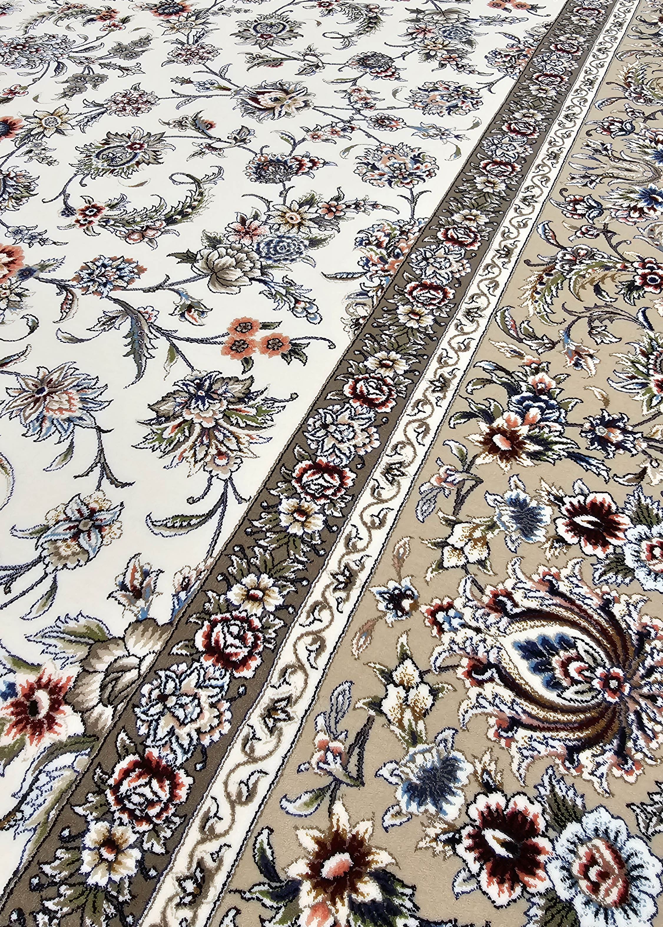 نگارین کرم ح بژ - آریایی