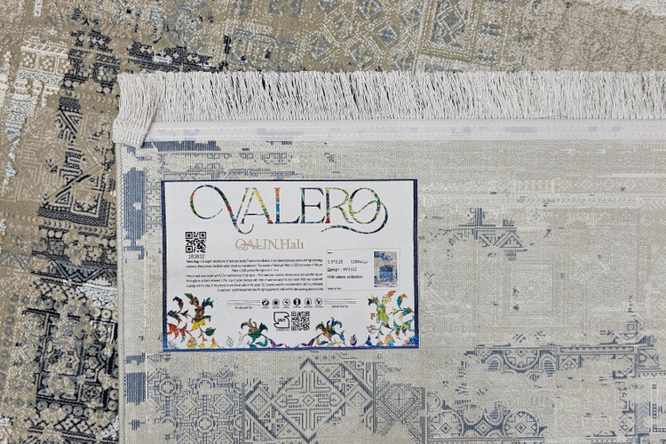 نمای نزدیک از جزئیات فرش مدل 1112