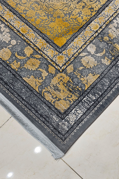 حاشیه فرش نقشه رستا فیلی، با طراحی متقارن و ظرافت خاص برای دکوراسیونهای متنوع