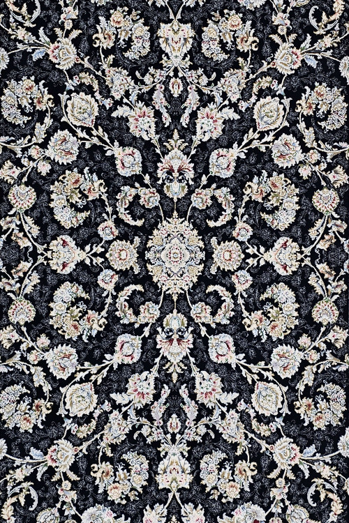 تصویر فرش در دکوراسیون راهرو با نورپردازی مناسب