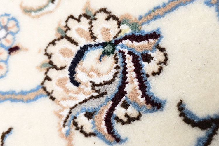 خاب فرش دستبافت نایینی | رنگ زمینه فرش نایین | جنس نخ خاب پشم