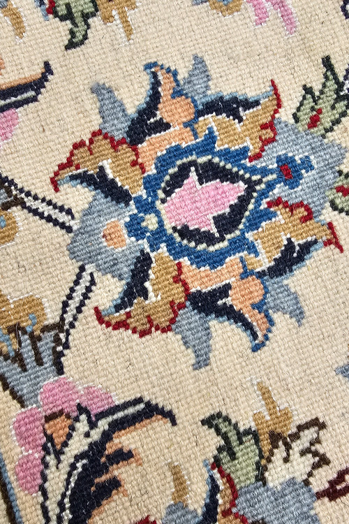 خاب فرش دستبافت نایینی | رنگ زمینه فرش نایین | جنس نخ خاب پشم