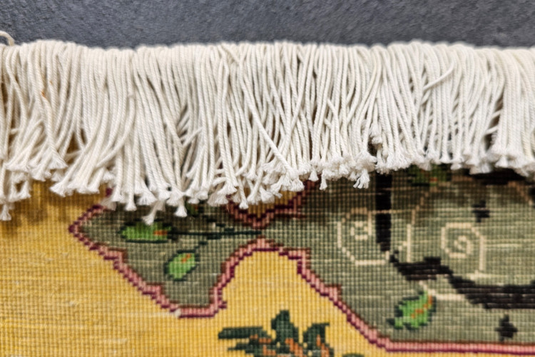 سر ریشه تابلو فرش دستبافت با ظرافت و اصیل