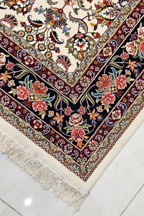 «فرش N101 کویر یزد – کلکسیون شاهکار نوین، مناسب خانه کلاسیک»