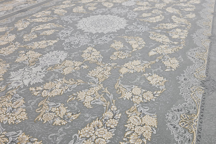 فرش با کیفیت بالا از کاشان با نقشه ساتین سیلور طلاکوب