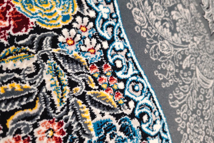 کلوزآپ نخ اکریلیک هیتست شده فرش کارینا