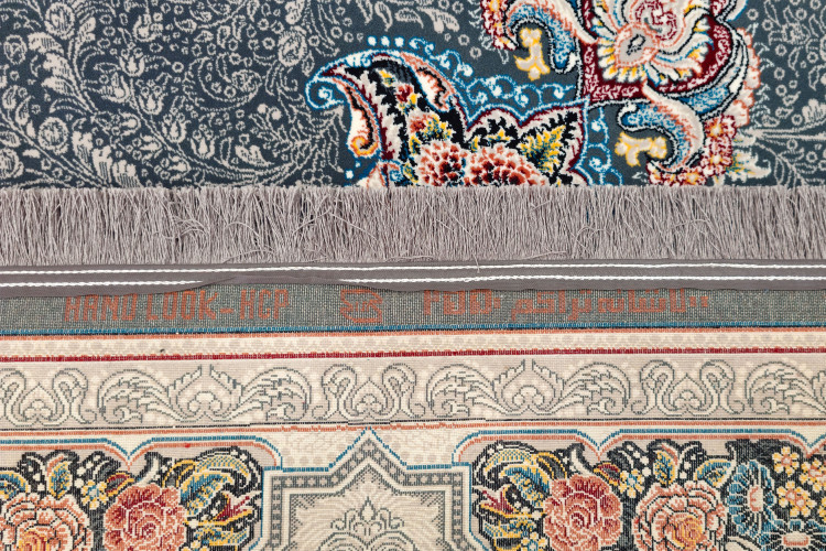 گوشه فرش با طراحی تمیز و بدون پرز