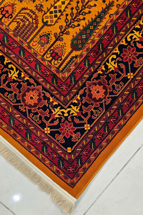 فرش طرح اصیل با رنگ دارچینی و رنگبندی گرم