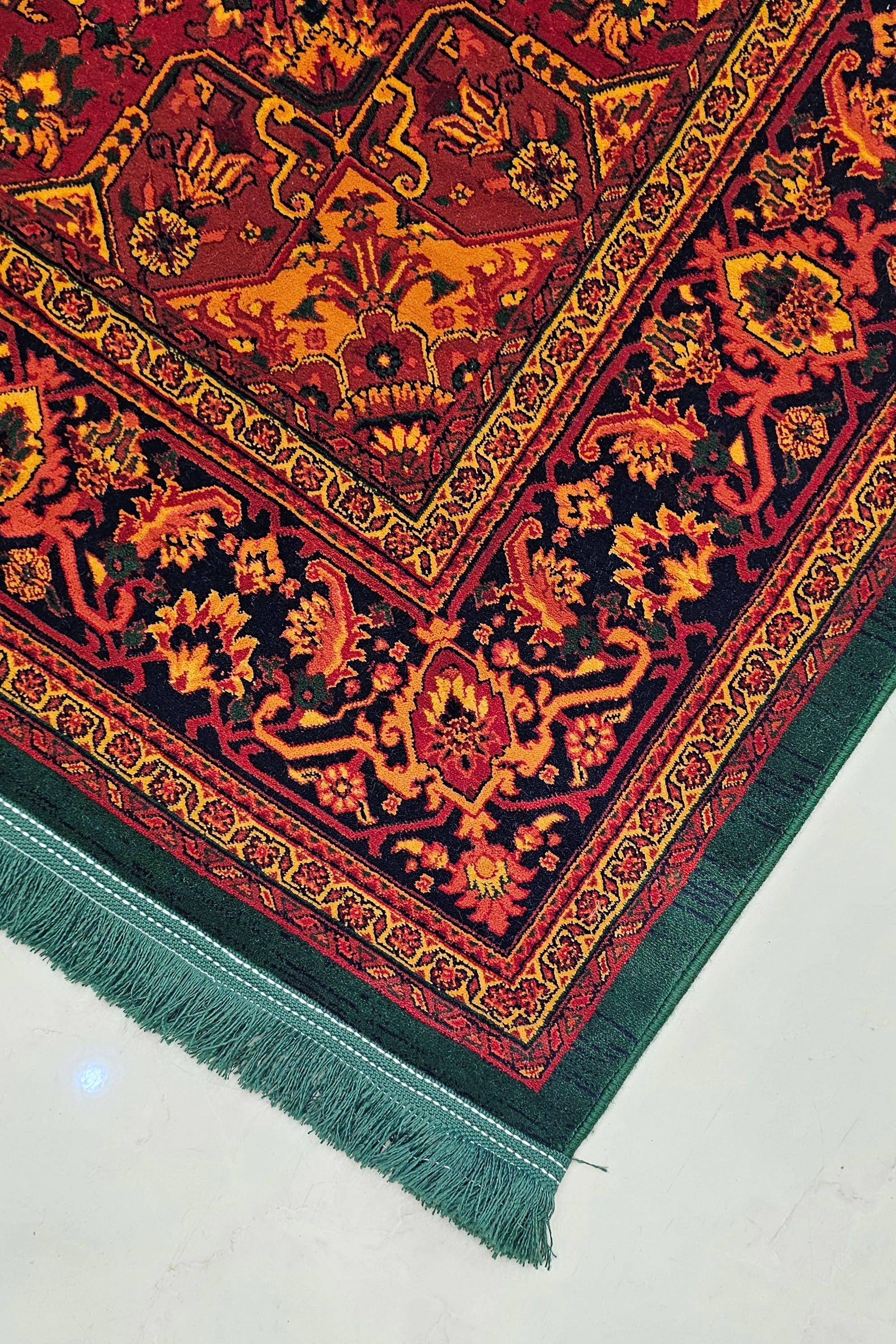 خرید فرش سبز با طرح اصیل | با با رنگبندی گرم