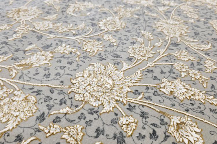 ست کردن فرش فیلی با مبلمان طوسی و چوبی