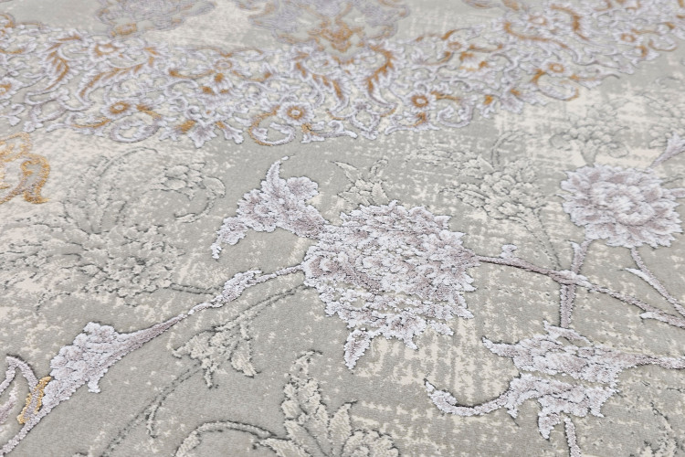 جزئیات برجسته ترنج مرکزی فرش مژده