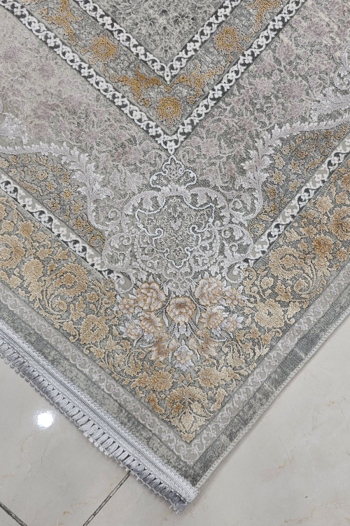 هماهنگی فرش کرم نسرین با دکوراسیون سلطنتی