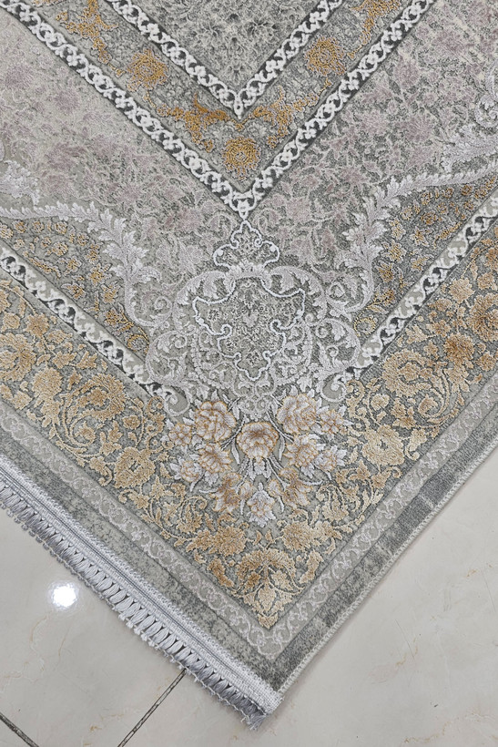 هماهنگی فرش کرم نسرین با دکوراسیون سلطنتی