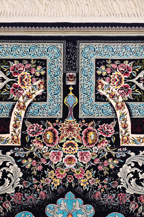 نمای نزدیک از نقشه کلاسیک فرش آسایش 5050