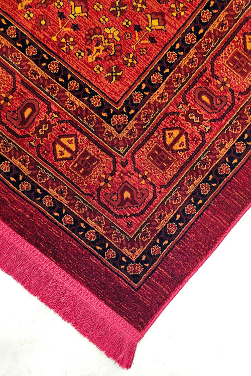 نمای نزدیک فرش سنتی قشقایی با ۷۰۰ شانه