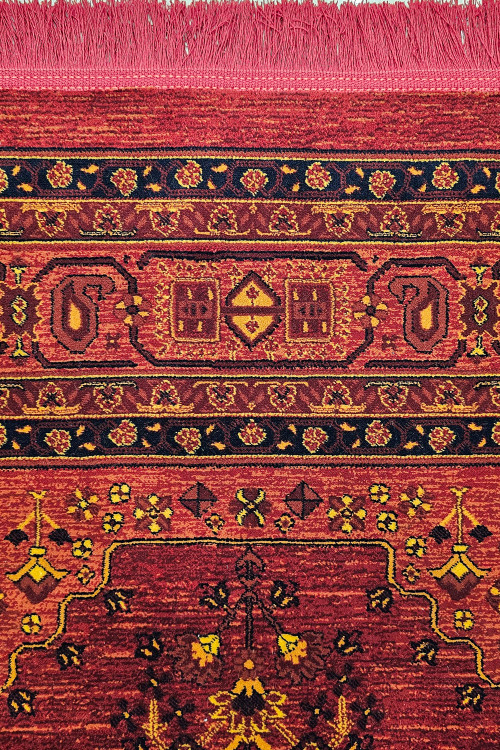 فرش زمینه تیره قشقایی با بافت اکرولیک