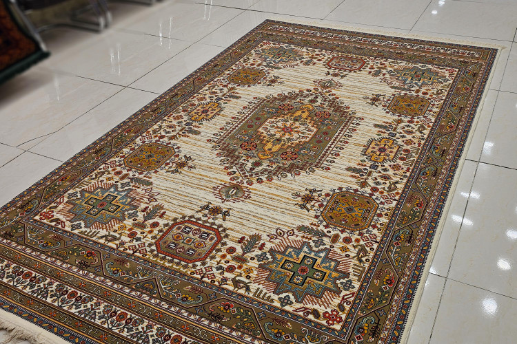 تصویر فرش ایرانی با طرح شاهکار نوین ستاره کویر