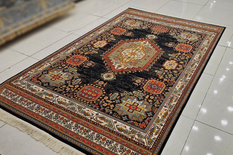 بافت فشرده و منسجم در فرش ماشینی سرمهای