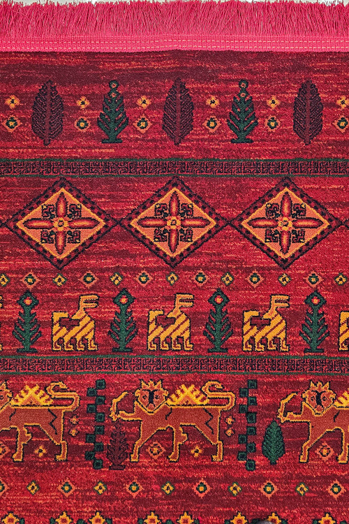 رنگ غنی و دلنشین روناسی در طرح بلوچی