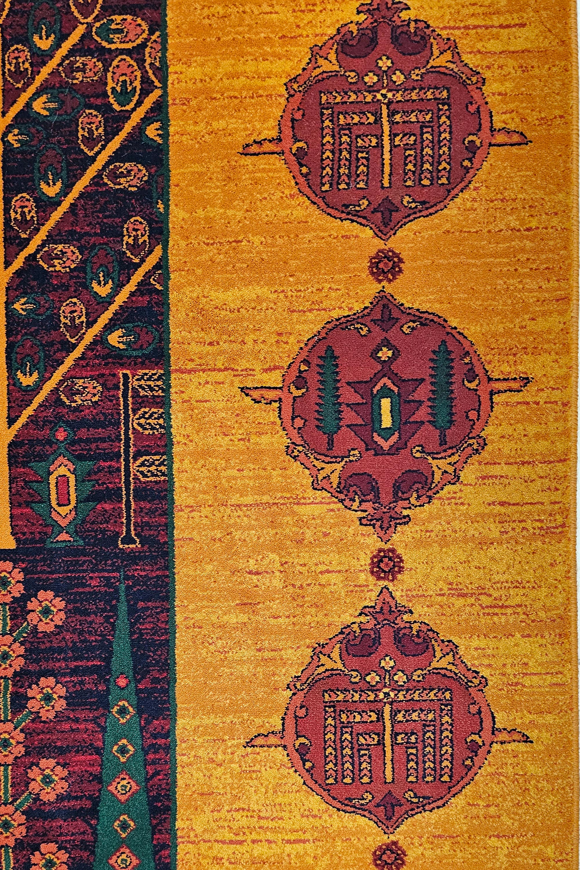 طراحی سنتی و صمیمی فرش بلوچی عسلی