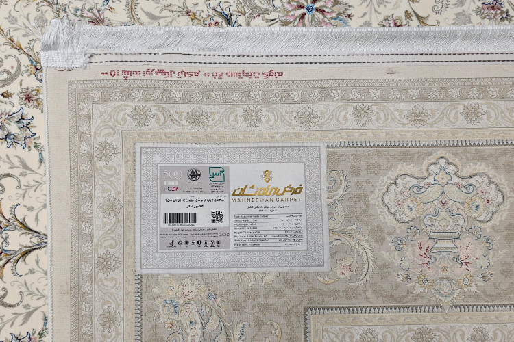 جلوه فضا با فرش کاشان کرم و ضخامت بیشتر