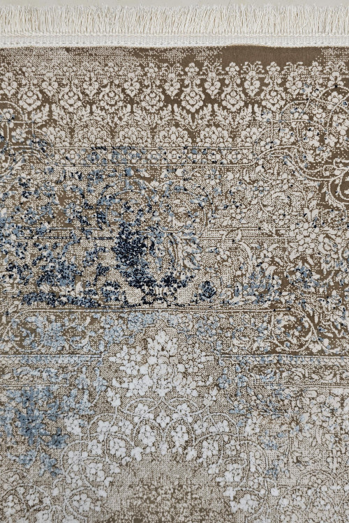 رنگ ملایم پتینه فرش در ترکیب دکور