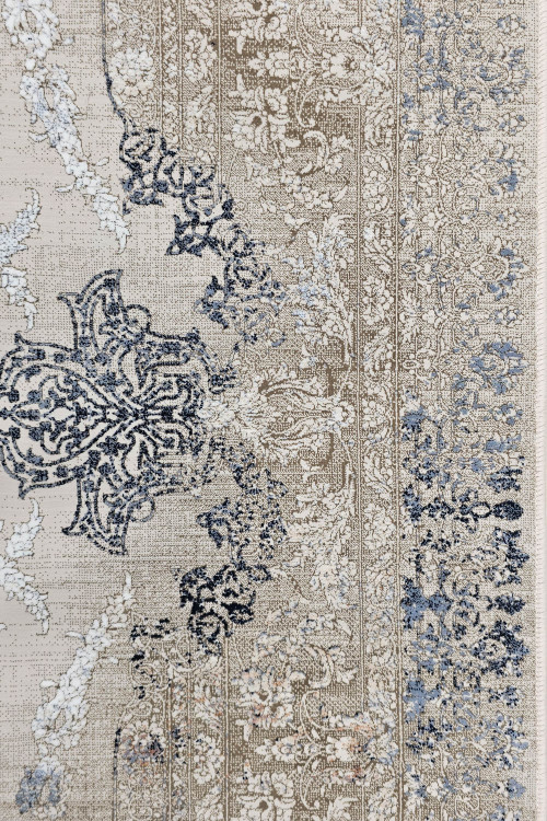 نمای نزدیک بافت ظریف فرش آوات پتینه