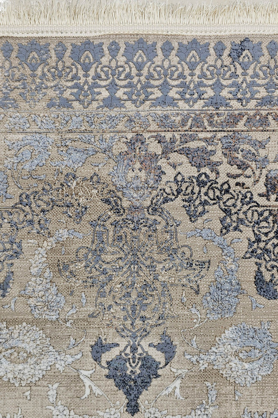 رنگ پتینه فرش در محیط روشن