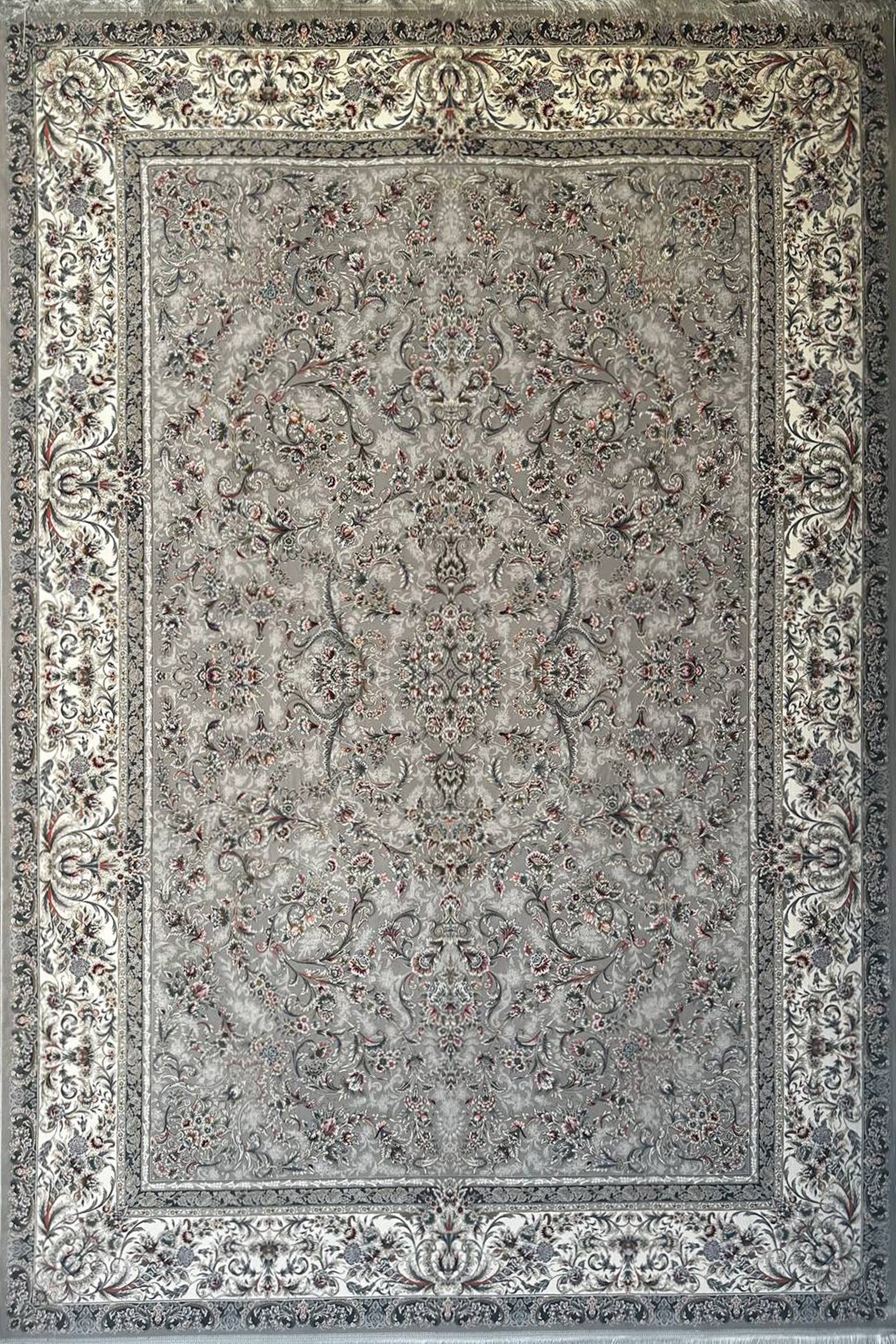 فرش 1200 شانه ایلیا نگین تهران نقشه محتشم نقره‌ای با تراکم 3600 و ضخامت بالا