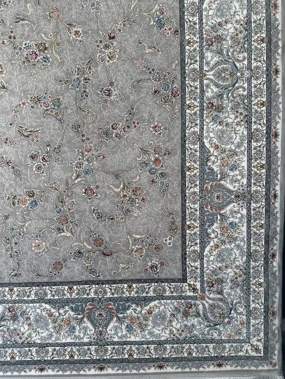 تصویر فرش اکریلیک 1200 شانه نقش بهار نقرهای ایلیا نگین تهران