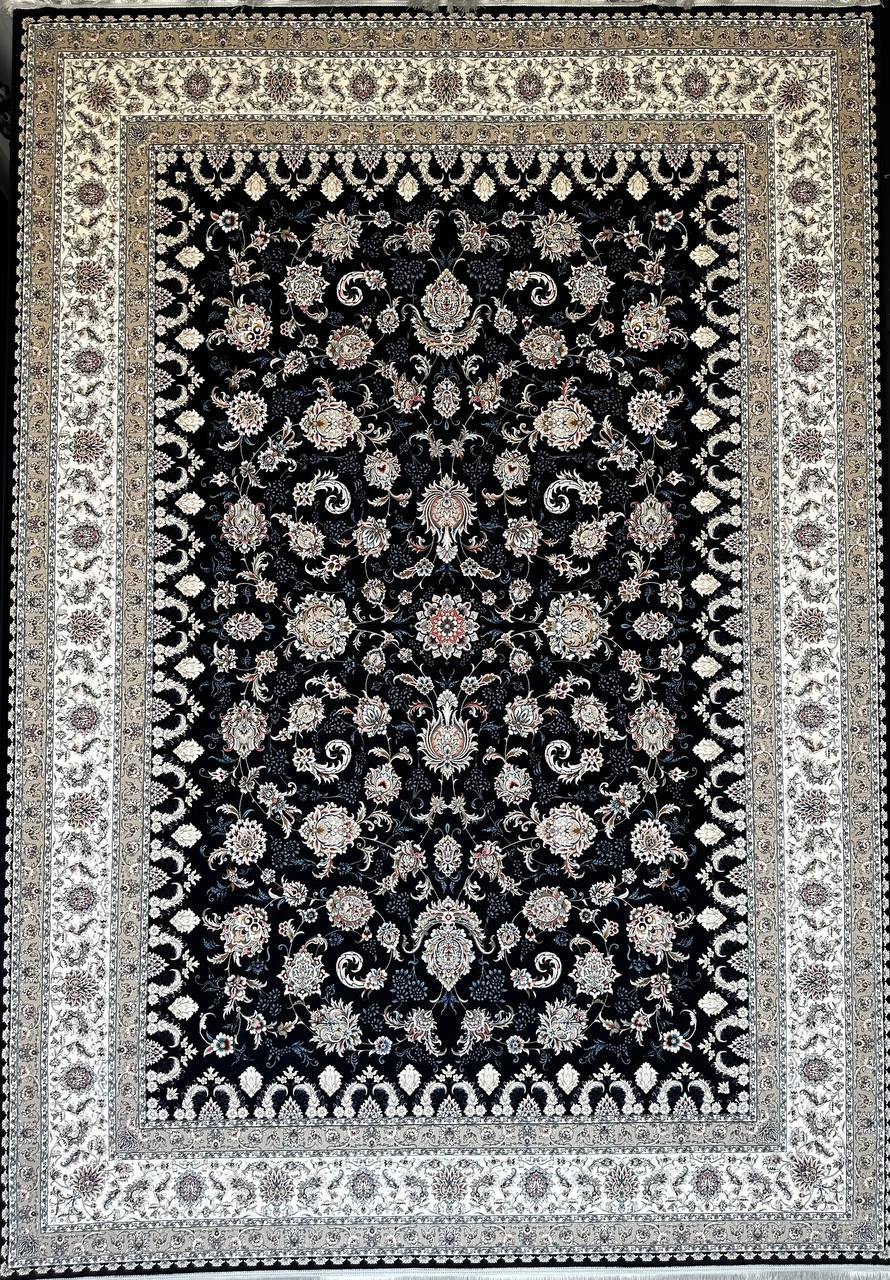 فرش 1200 شانه ایلیا نگین تهران نقش نگار سرمه‌ای با تراکم 3600 و ضخامت بالا