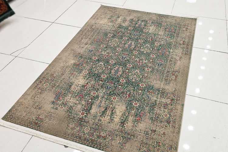 فرش سبز پتینه نئوکلاسیک سلطانآبادی با بافت ظریف ivlhk rhgdk ;hahk